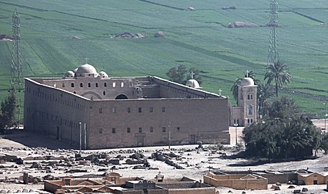 The White Monastery today, viewed from a different angle, Source: https://commons.wikimedia.org/wiki/File:WhiteMonasteryViewToEast.jpg